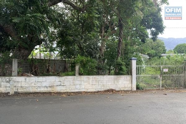 Quatre Bornes à vendre terrain de 605M2 ou 159 Toises dans la région Vieux Quatre-Bornes proche de la Rue Victoria, un emplacement idéal.