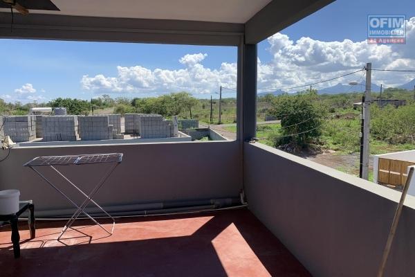 Albion à vendre studio de 46M2 avec mezzanine avec piscine commune, situé proche du Phare dans un quartier calme.