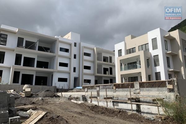Exclusivité Tamarin superbe opportunité pour ce projet de 9 appartements livrer au dernière trimestre 2021 situé à Black Rock avec vue imprenable sur la baie de Tamarin au calme.