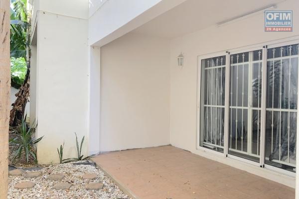 Flic en Flac à louer appartement 3 chambres situé au rez-de-chaussée à 2 minutes de la plage et des commerces au calme.