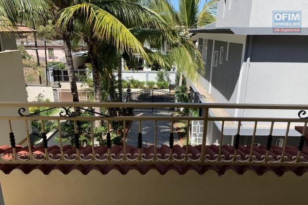 Flic en Flac à louer appartement 2chambres situé dans un quartier calme à 5 minutes de la plage et des commerces.