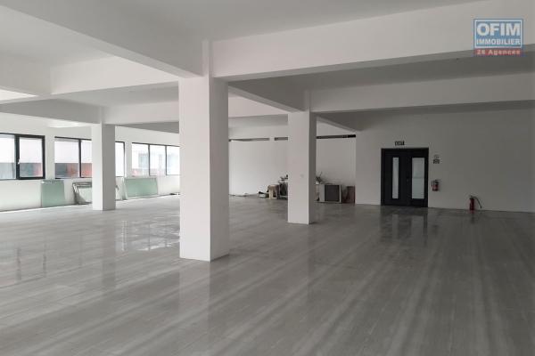 Beau Bassin for rent plateau of approximately 250m&sup2; centrally located and ideal for offices.