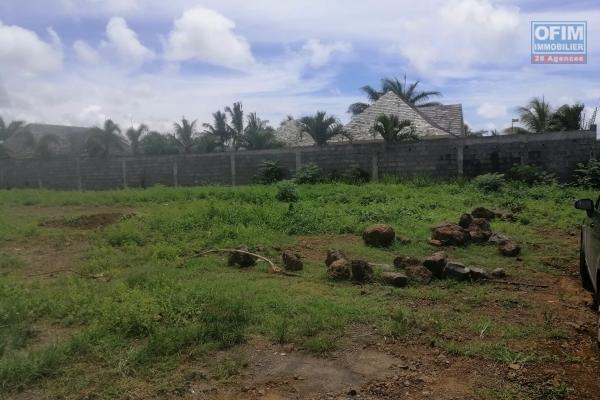 A vendre terrains très bien placer sur le chemin 20 pieds, coté bypass Cap Malheureux.