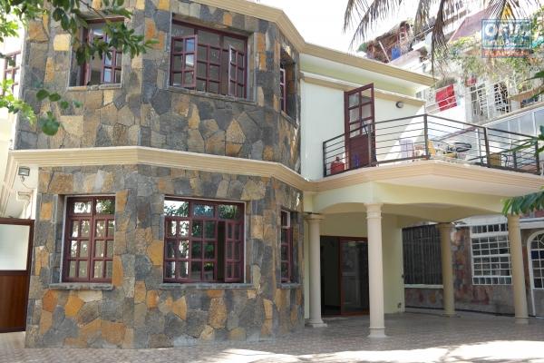 Flic en Flac location d’une villa au rez-de-chaussée, 2 chambres proche plage et commerces dans quartier calme