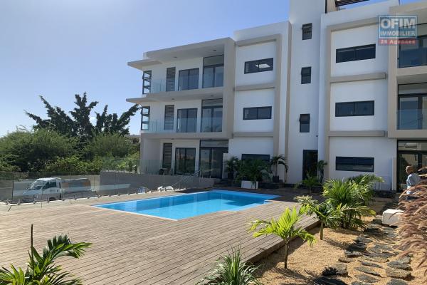 Exclusivité Tamarin superbe opportunité pour ce projet de 9 appartements situé à Black Rock avec vue imprenable sur la baie de Tamarin au calme.