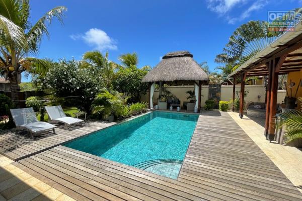 A vendre magnifique villa de 3 chambres avec piscine privée dans un merveilleux domaine sécurisé, accessible à l’achat aux étrangers et aux mauriciens.