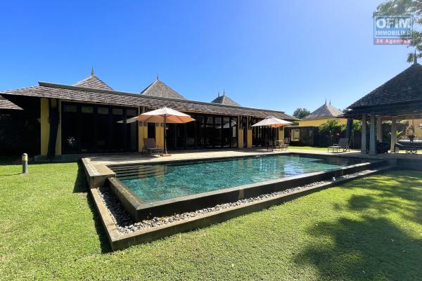 Tamarin à vendre luxueuse villa IRS de 4 chambres à coucher dans un domaine de golf et à deux pas de la plage.