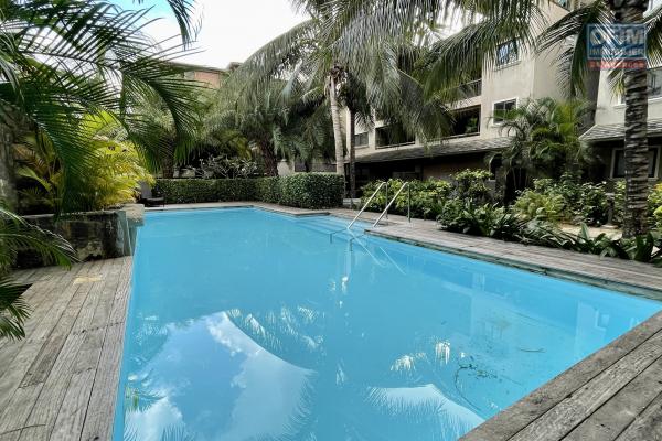 La Preneuse à vendre appartement meublé de 3 chambres à coucher climatisées accessible aux étrangers situés dans une résidence privée proche de la plage et des commodités.