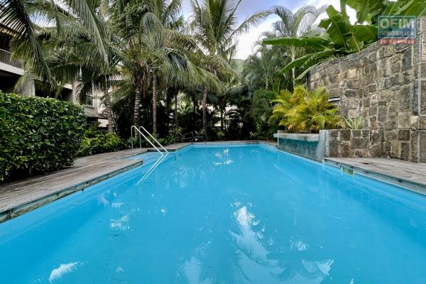 La Preneuse à vendre appartement meublé de 3 chambres à coucher climatisées situés dans une résidence privée proche de la plage et des commodités.