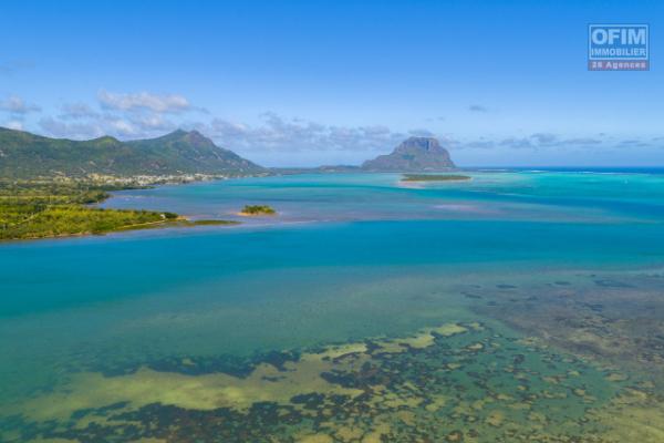 A vendre appartement haut de gamme pieds dans l’eau de 3 chambres à coucher climatisées sur un îlot à Rivière-Noire.
