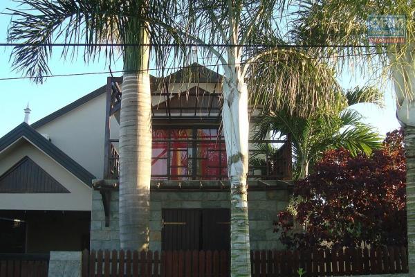 Albion à vendre agréable Villa trois chambres avec piscine située dans un quartier résidentiel au calme.
