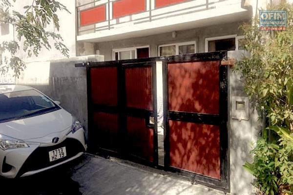 Quatre Bornes à louer petite maison deux chambres au calme située à deux pas du Winners Boundary.