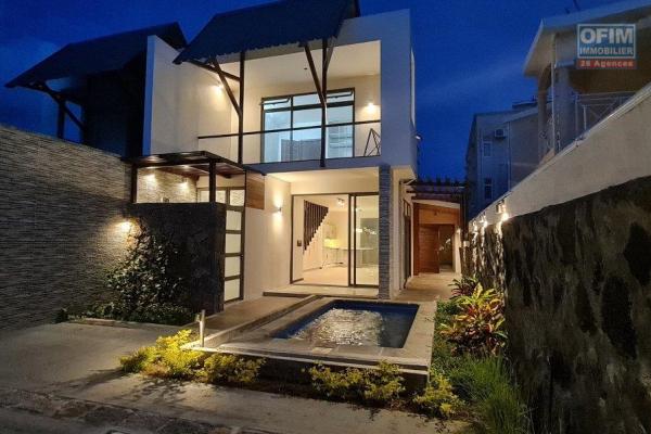 A vendre une villa neuve à Mont Choisy à 5 minutes de la plage et proche de toute commodités .