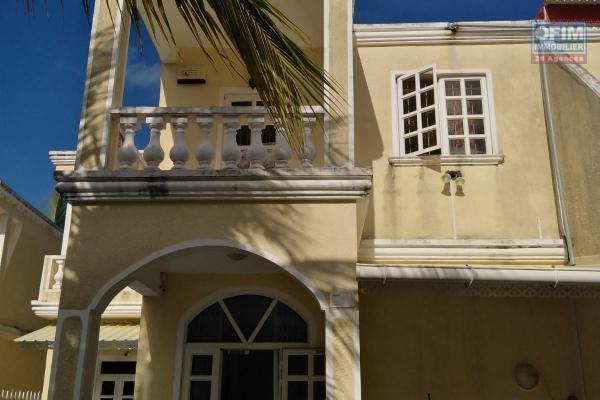 À louer sympathique villa de 3 chambres à coucher dans une résidence sécurisée 24/24 à Pereybere.