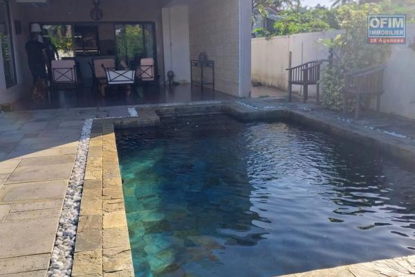 For sale a character villa with 4 bedrooms in Bain B&oelig;uf, 3 minutes walk from the beach.