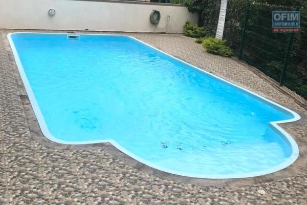 Flic en Flac à vendre récent studio situé dans une résidence avec piscine à 2 pas de la plage et des commerces au calme