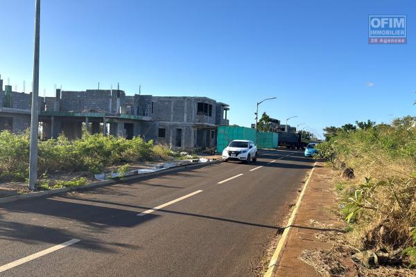 For sale in Albion – Beautiful plot of 585 m² (154 toises)