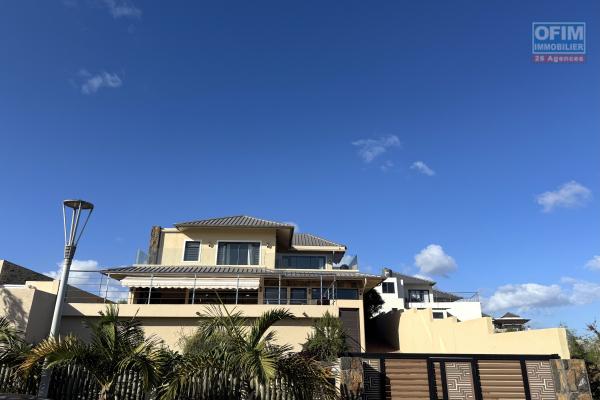  À vendre – Élégante villa contemporaine à Flic en Flac