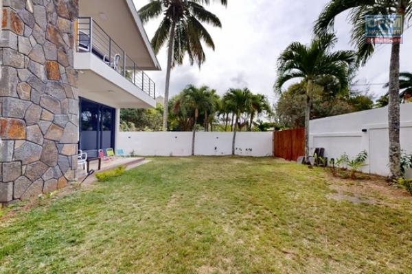 FOR SALE in Pereybere &ndash; Real Estate Complex of 2 Houses Divided into 4 Apartments Quiet residential area, a few steps from the beach