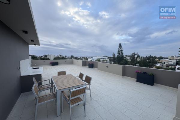 Accessible aux étranger Flic en Flac – À vendre superbe penthouse de standing avec vue océan