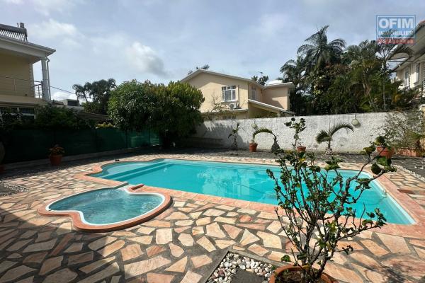 Pointe aux Canonniers - grande villa familiale avec jardin