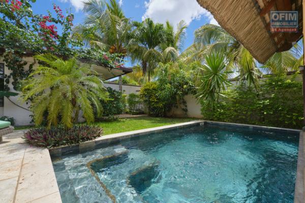 For sale: villa in a prestigious residence accessible to foreigners. Two minutes from the center of Grand Baie.