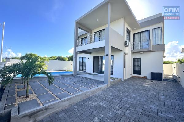 Flic-en-Flac – For sale: New 4-bedroom villa with swimming pool