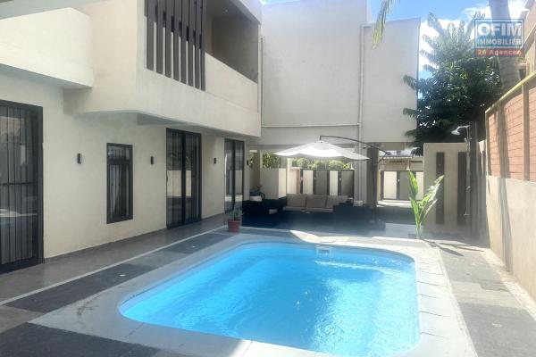 Albion Appartement 2 chambres avec piscine, situ&eacute; au premier &eacute;tage, au calme