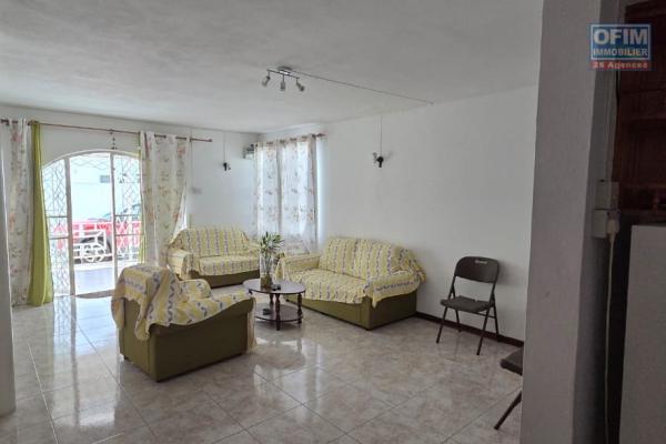 Maison traditionnelle en duplex à louer – Péreybère
