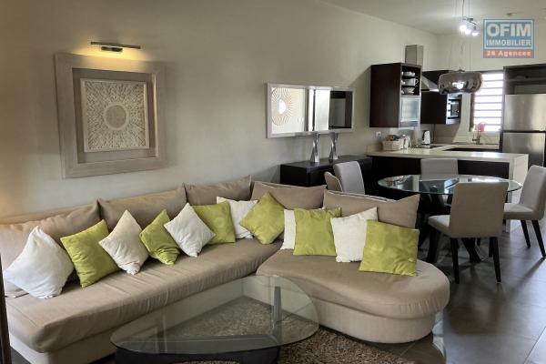 À LOUER coeur de Grand Baie , Appartement 2 chambres dans complexe sécurisé , Coup de coeur assuré