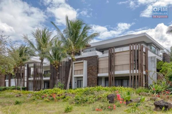 For sale: 3-bedroom en suite penthouse accessible to foreigners in Mont Choisy.