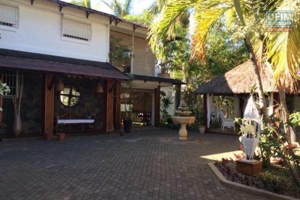 Magnifique villa F5 à vendre avec piscine à Trou Aux Biches